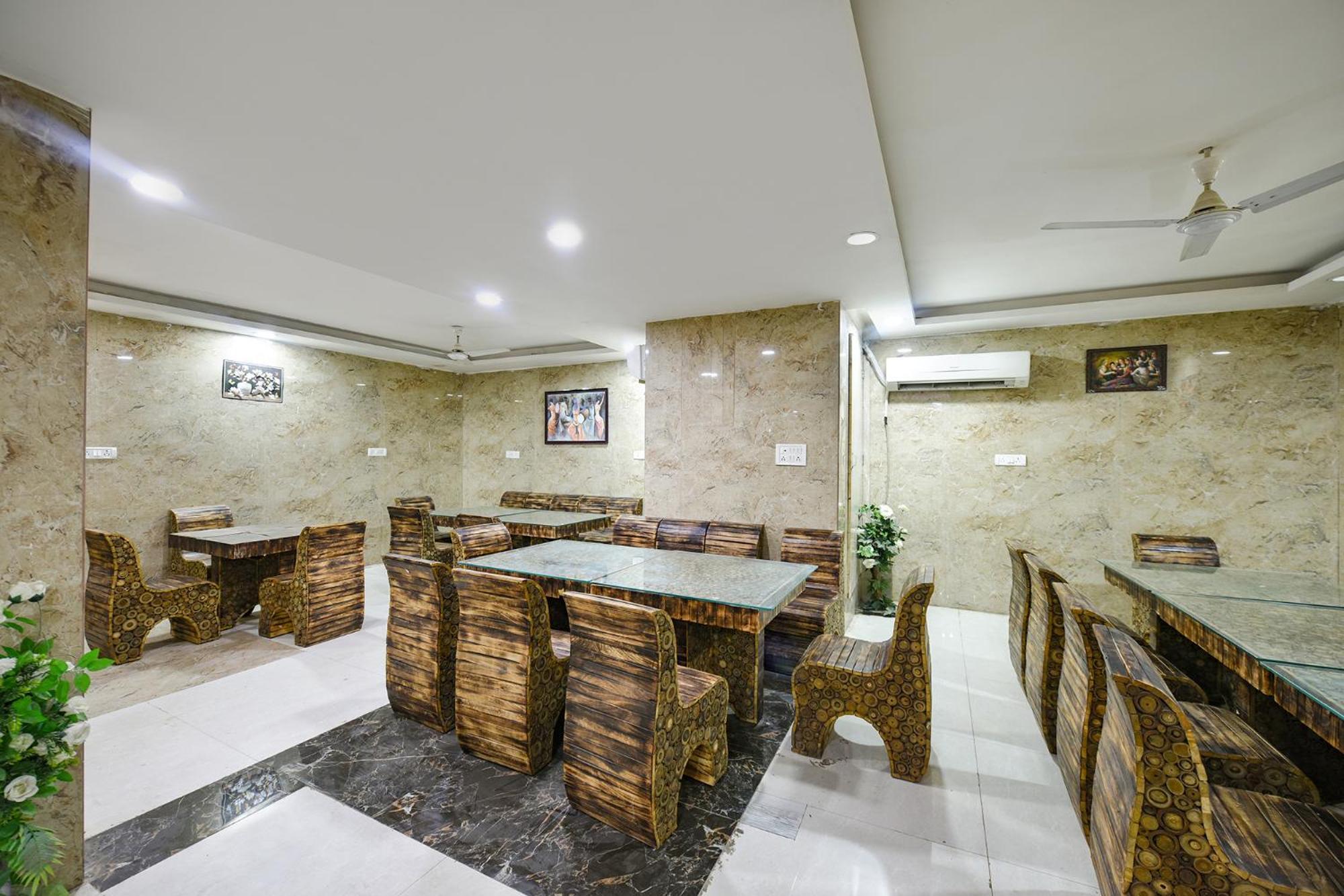 Fabhotel Belwood Near Igi Airport Nueva Delhi Exterior foto